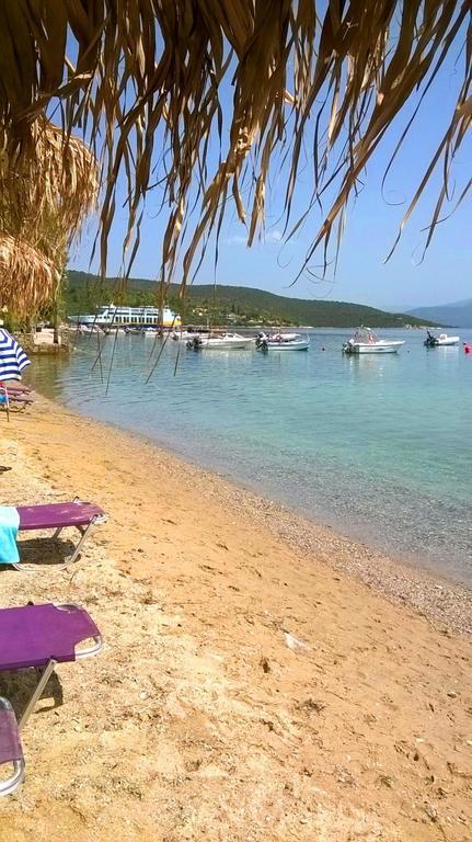 Ammos Beach Glífa Екстериор снимка