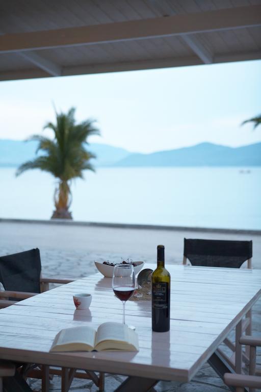 Ammos Beach Glífa Екстериор снимка